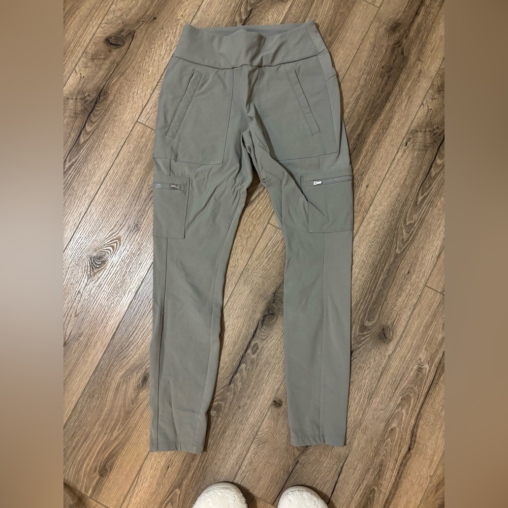 ATHLETA CARGO LEGGING
